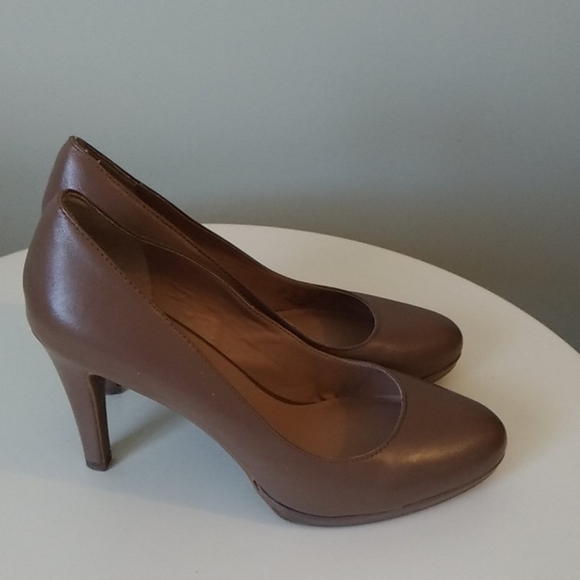 Franco Sarto Nude Heels, Size 8.5M - Picture 3 of 5